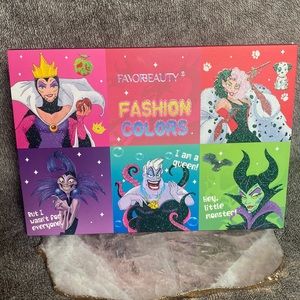 54 Pan Disney Villains Eyeshadow Palette